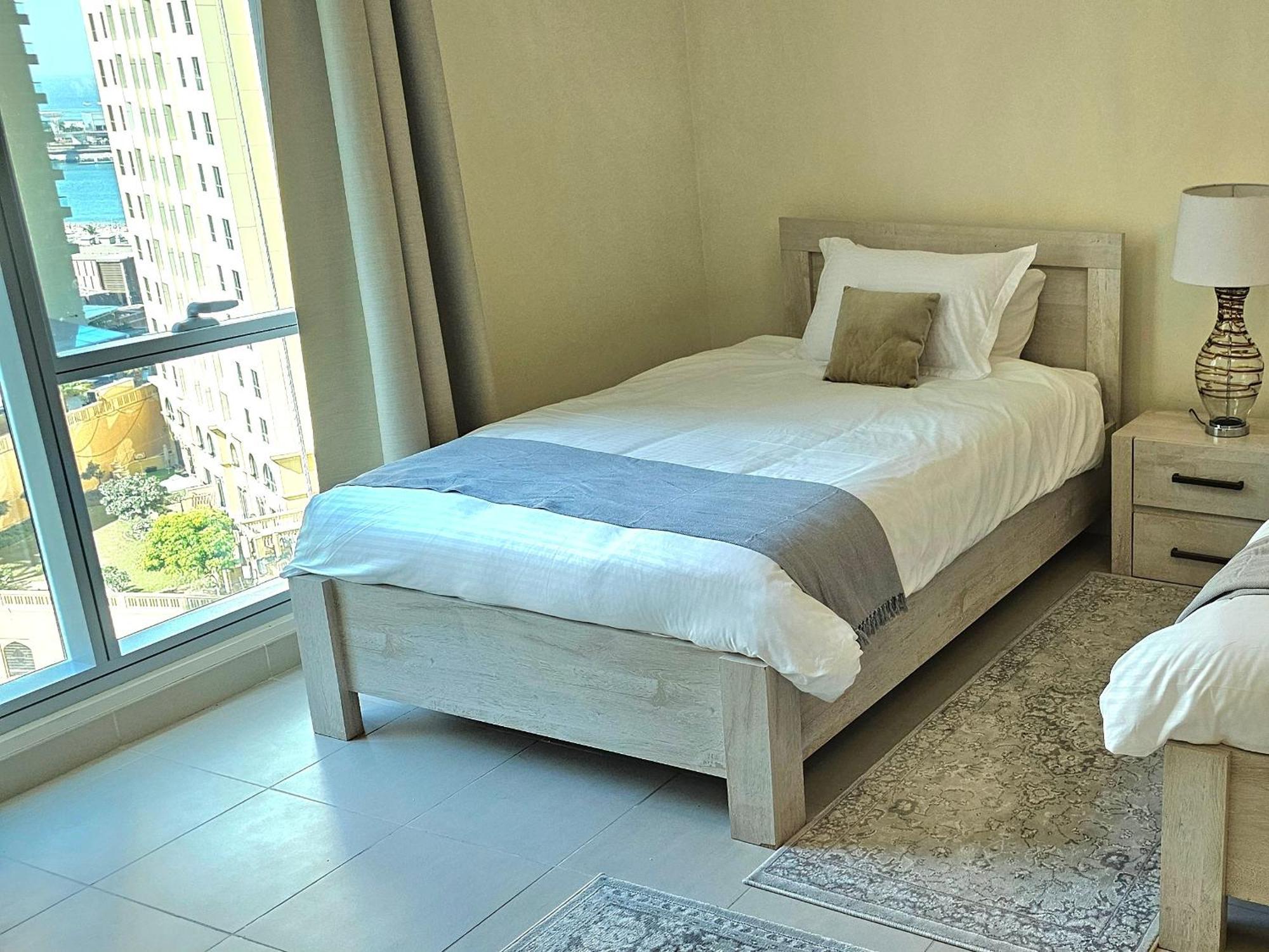 Luxurious Large 2br With Marina And Sea Views Appartement *